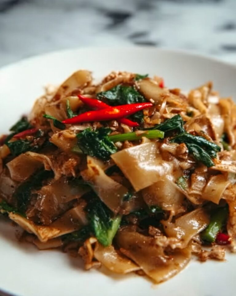 Thai Drunken Noodles Recipe: Bold, Spicy, and Irresistibly Flavorful Recipe