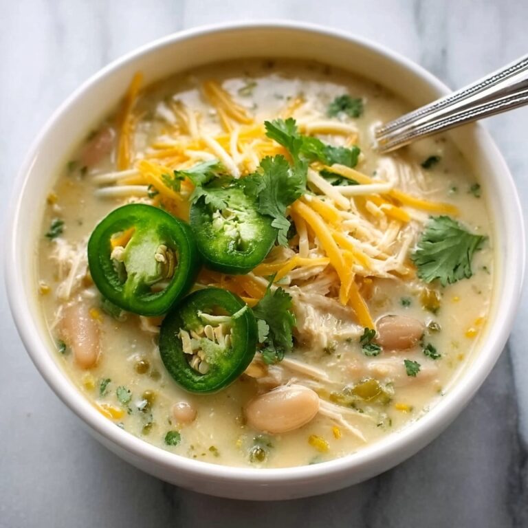 Creamy Crockpot White Chicken Chili Recipe